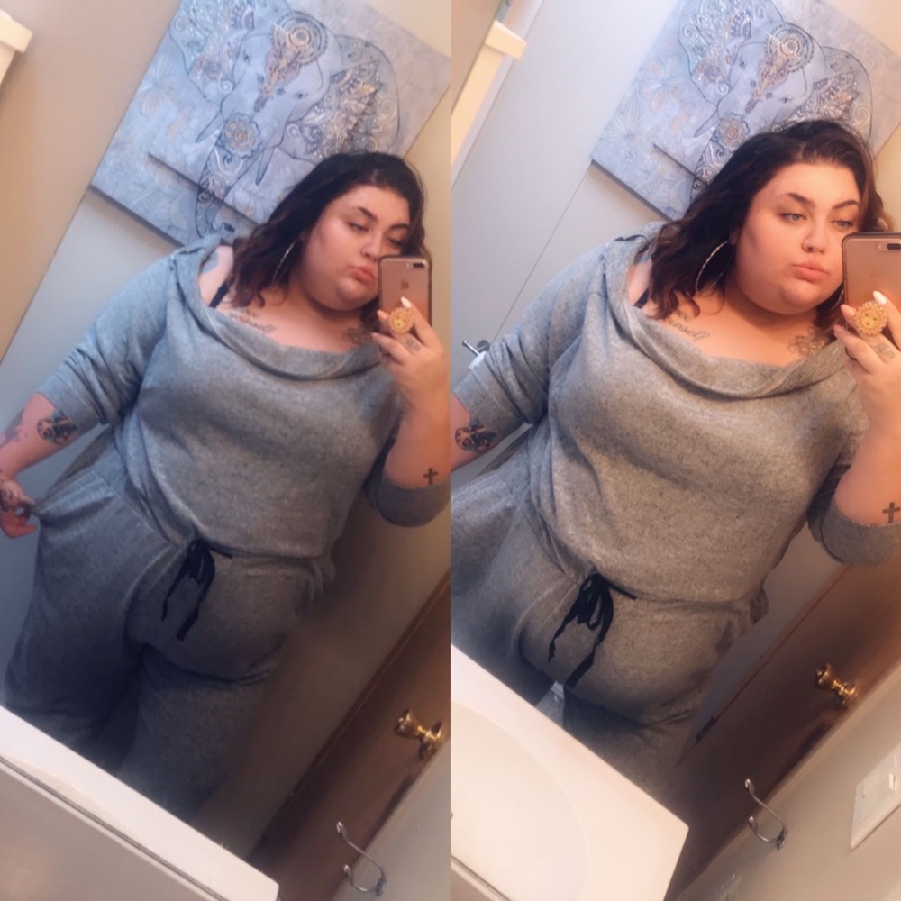 ⬇️PrettySecrets grey fleece off the shoulder jumpsuit